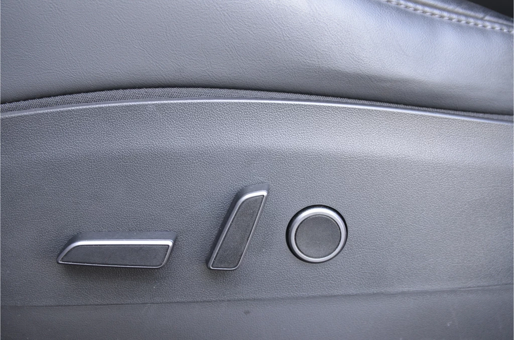 Tesla Model Y – foto 8