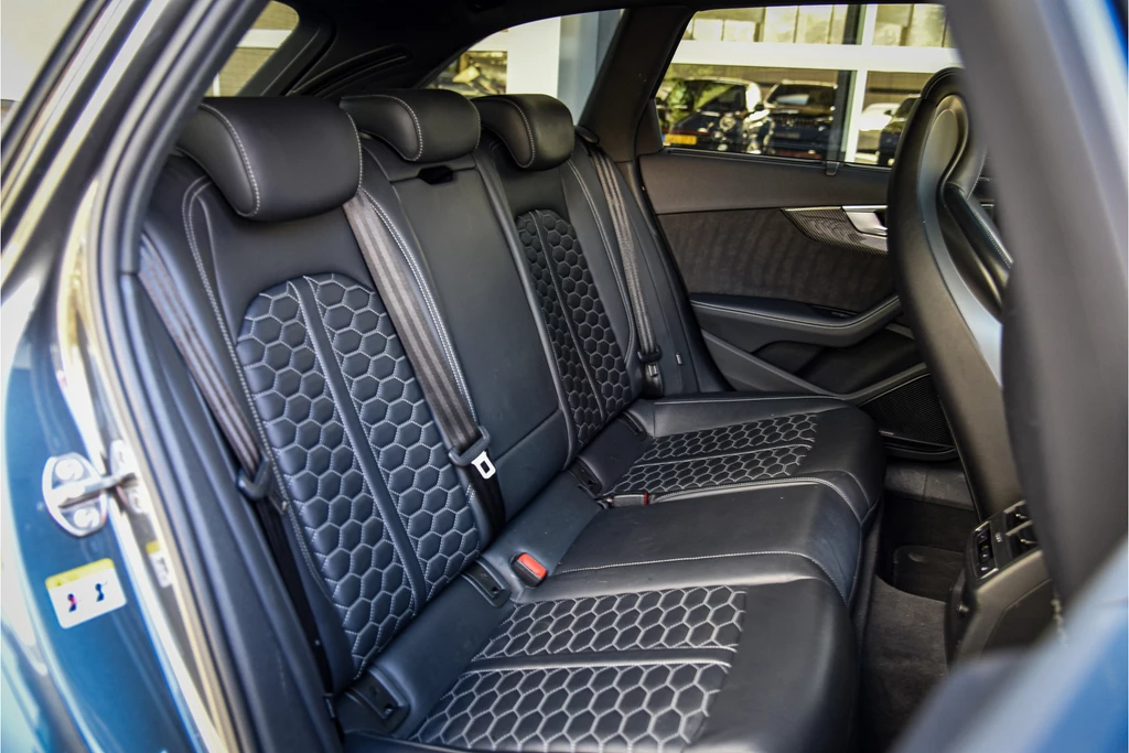 Audi RS4 – foto 28