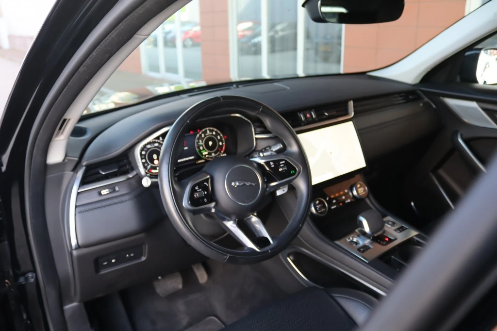 Jaguar F-PACE – foto 21