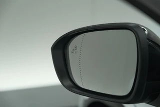 Renault Megane E-Tech – thumbnail 18