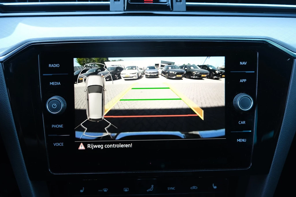 Volkswagen Passat – foto 25