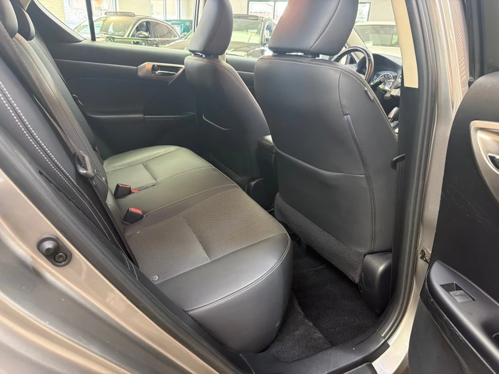 Lexus CT – foto 19