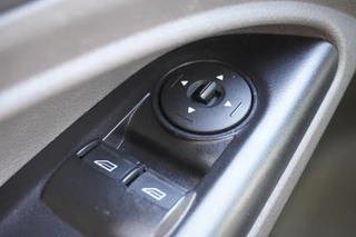 Ford Transit Connect – thumbnail 19