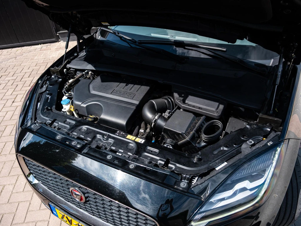 Jaguar E-PACE – foto 40