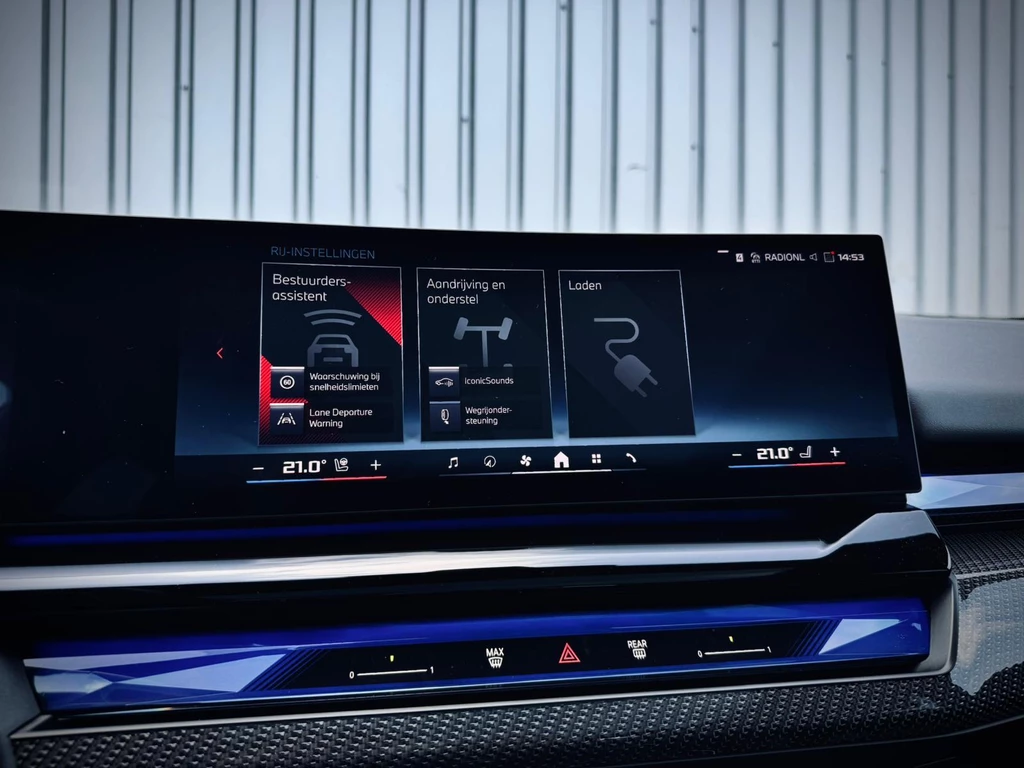 BMW i5 – foto 42
