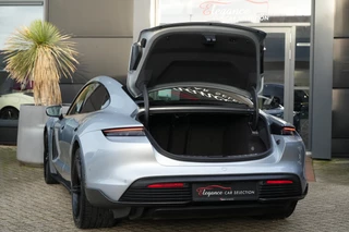 Porsche Taycan – thumbnail 4