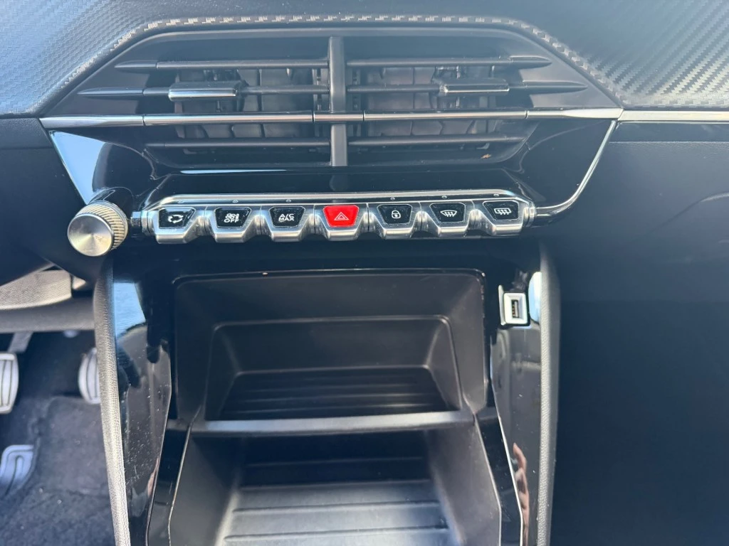 Peugeot 208 – foto 16