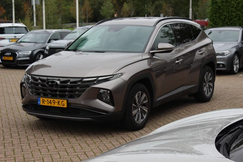 Hyundai Tucson 1.6 T-GDI MHEV Comfort Smart / Trekhaak / Camera / CarPlay / Keyless / 19'' / Navigatie / Virtual Cockpit / Stuur+Stoelverwarming / DAB / Cruise Control