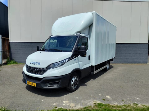 Iveco Daily 35C16H 2.3 410 Automaat Meubelbak 3-Persoons Euro 6 Camera Navi Bluetooth Airco Cruise Control Led Lat om Lat betimmering Achterdeuren 1e Eigenaar Toegestane max. massa voertuig 3500 kg