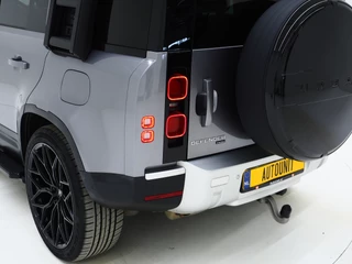 Land Rover Defender – thumbnail 4