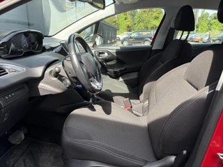 Peugeot 208 – thumbnail 8