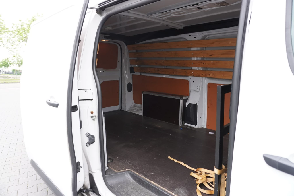 Opel Vivaro – foto 9