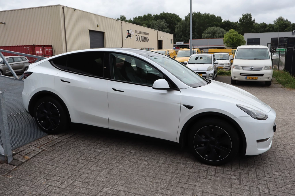 Tesla Model Y – foto 6