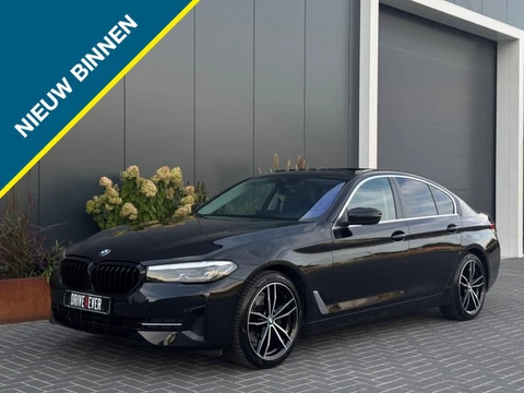 BMW 5-serie 520i High Executive| Pano | Leder | Cruise