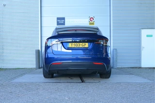 Tesla Model X – thumbnail 3