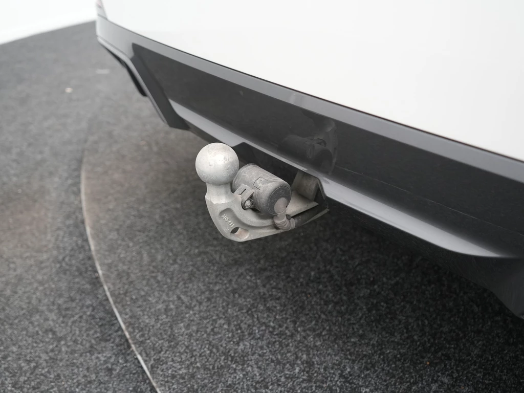 BMW i4 – foto 18