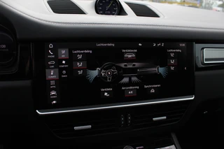 Porsche Cayenne – thumbnail 28