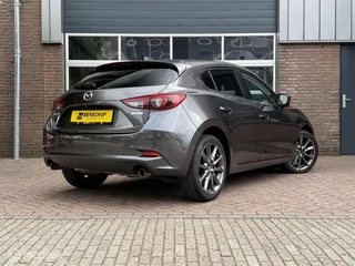 Mazda 3 – thumbnail 4