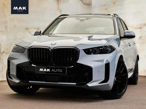BMW X5 xDrive50e M Sport Pro , M Stoelen, Sky Lounge Pano, 4-wielbest., luchtv., CraftedClarity, B&W, massage, 22", tr.haak, softclose, privacy