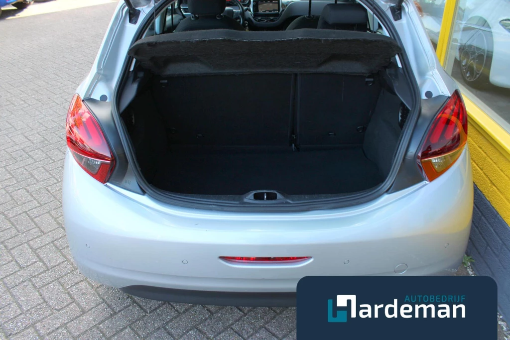 Peugeot 208 – foto 11