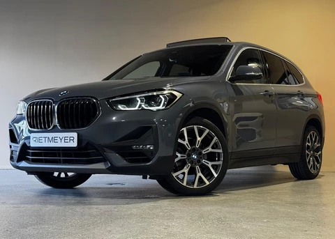BMW X1 sDrive18i |Pano |Head-Up |Dealer onderhouden |Stoelverw. |Camera |Keyless