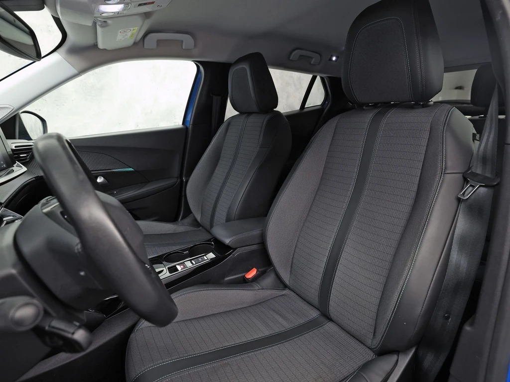 Peugeot e-2008 – foto 16