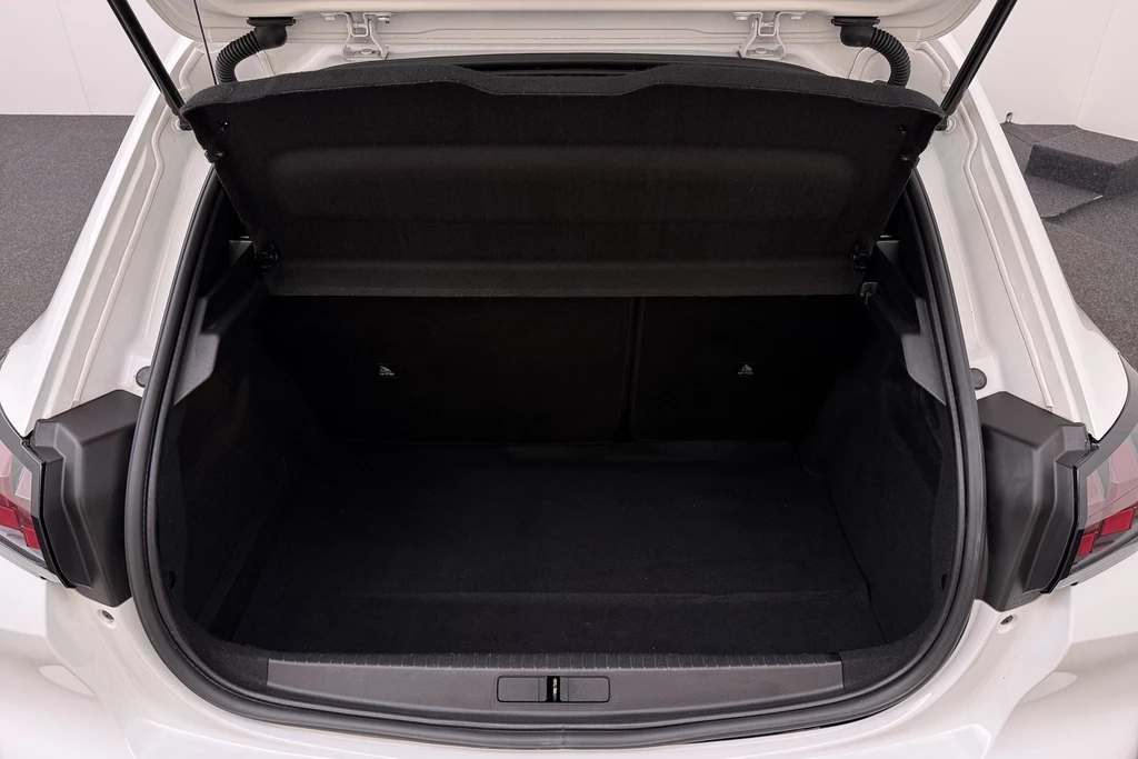 Peugeot e-208 – foto 13