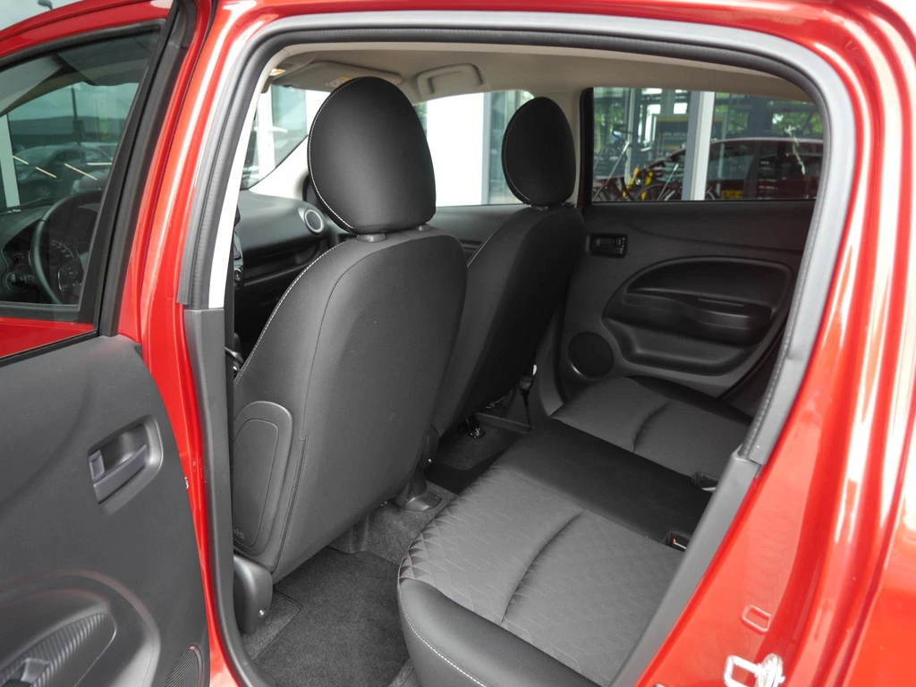 Mitsubishi Space Star – foto 6