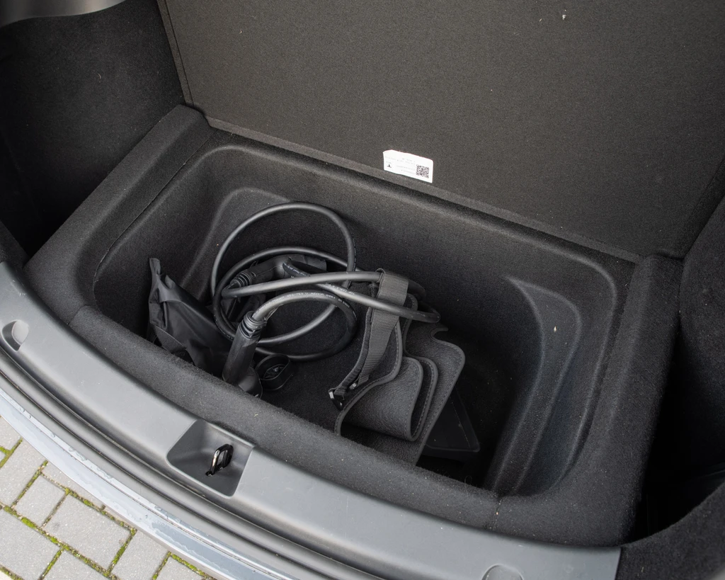 Tesla Model Y – foto 48