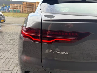 Jaguar I-PACE – thumbnail 12