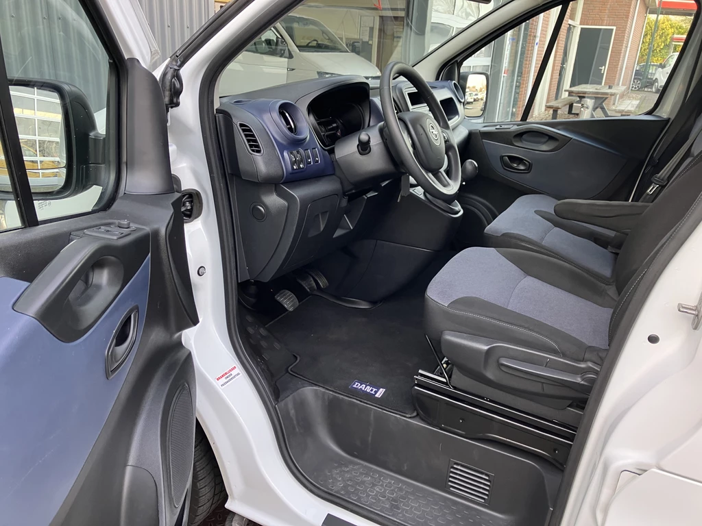 Opel Vivaro – foto 9