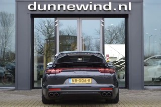 Porsche Panamera – thumbnail 3