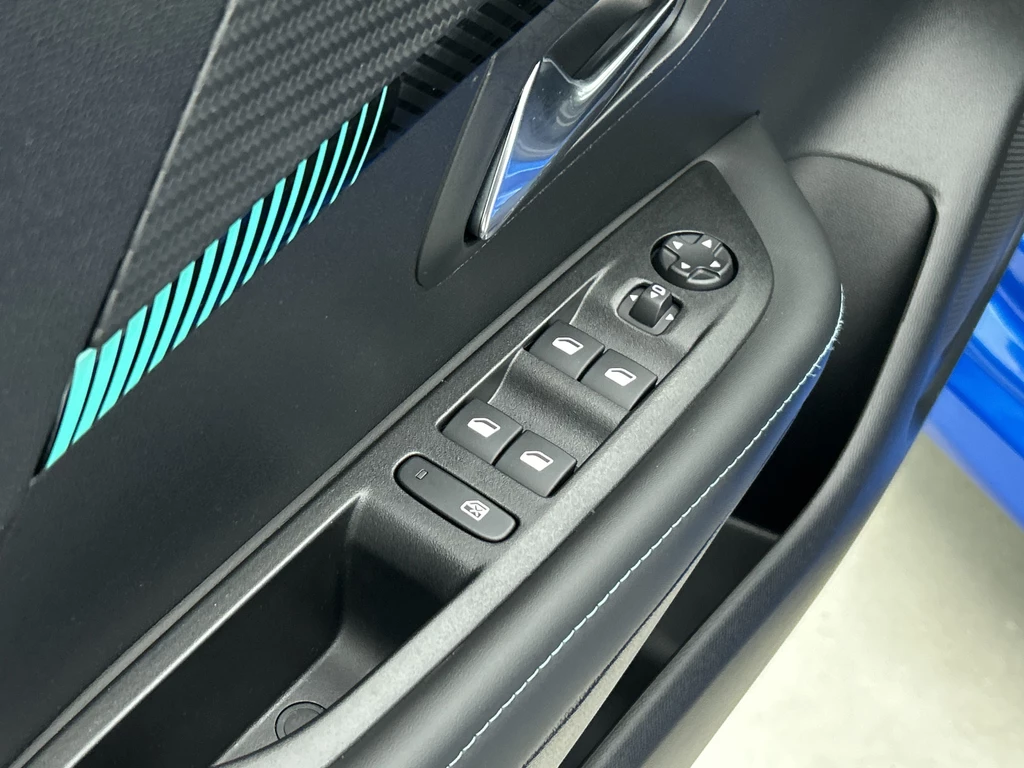 Peugeot 208 – foto 13