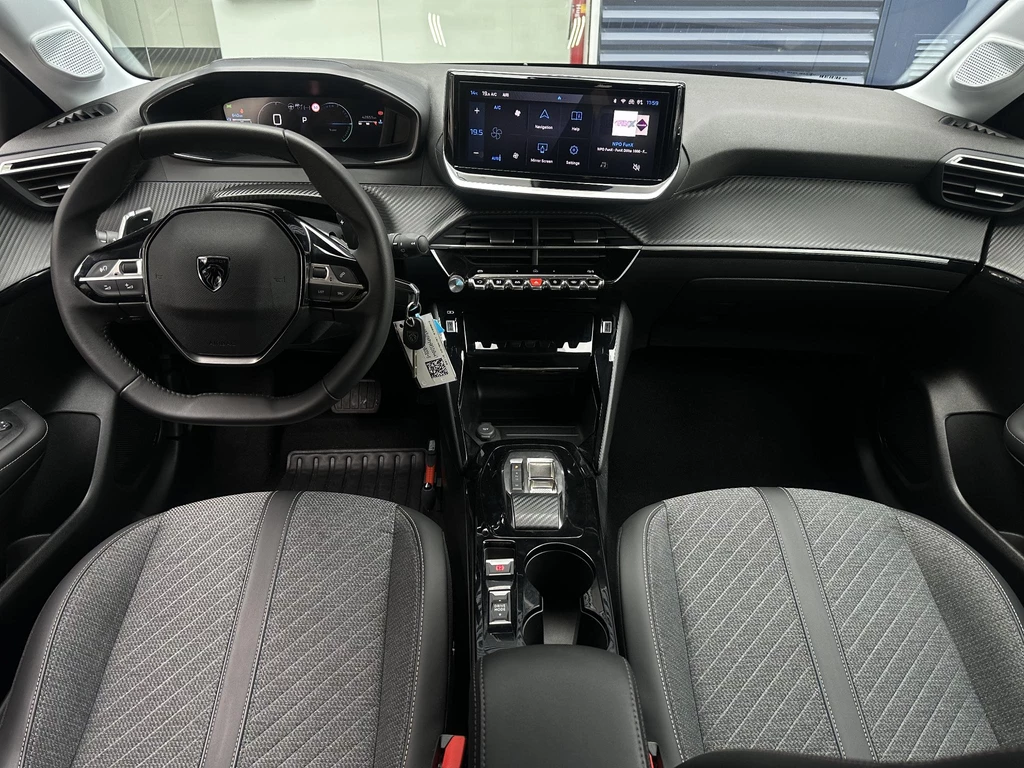 Peugeot 208 – foto 12