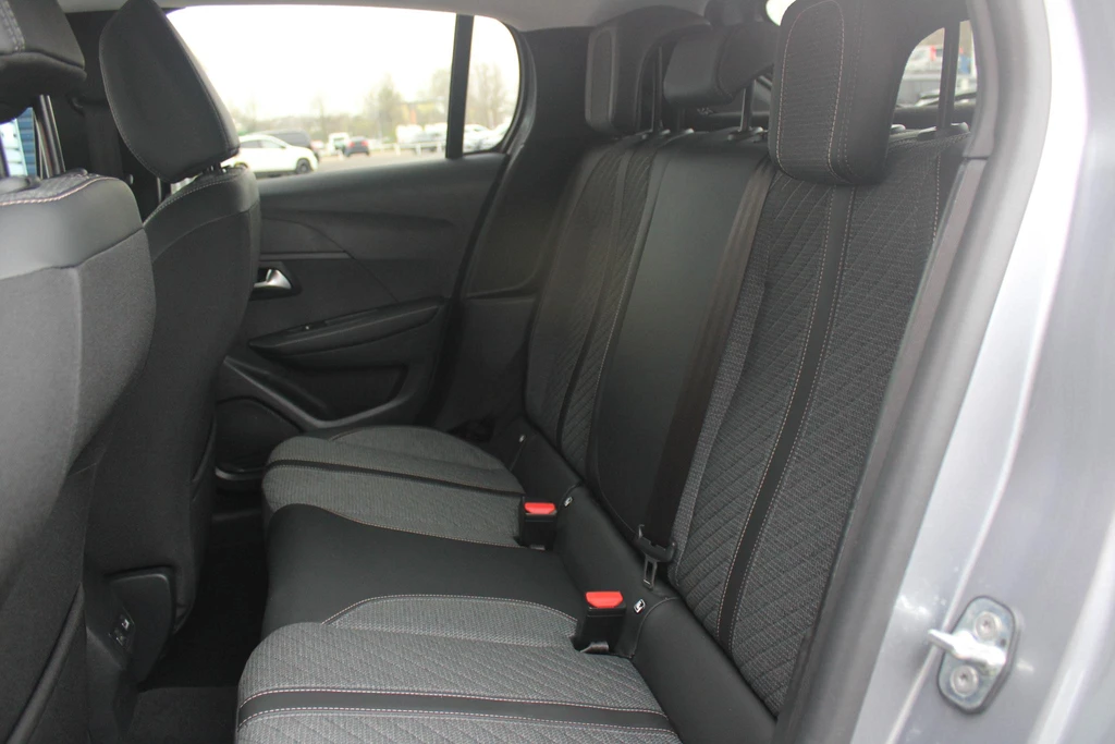Peugeot 208 – foto 12