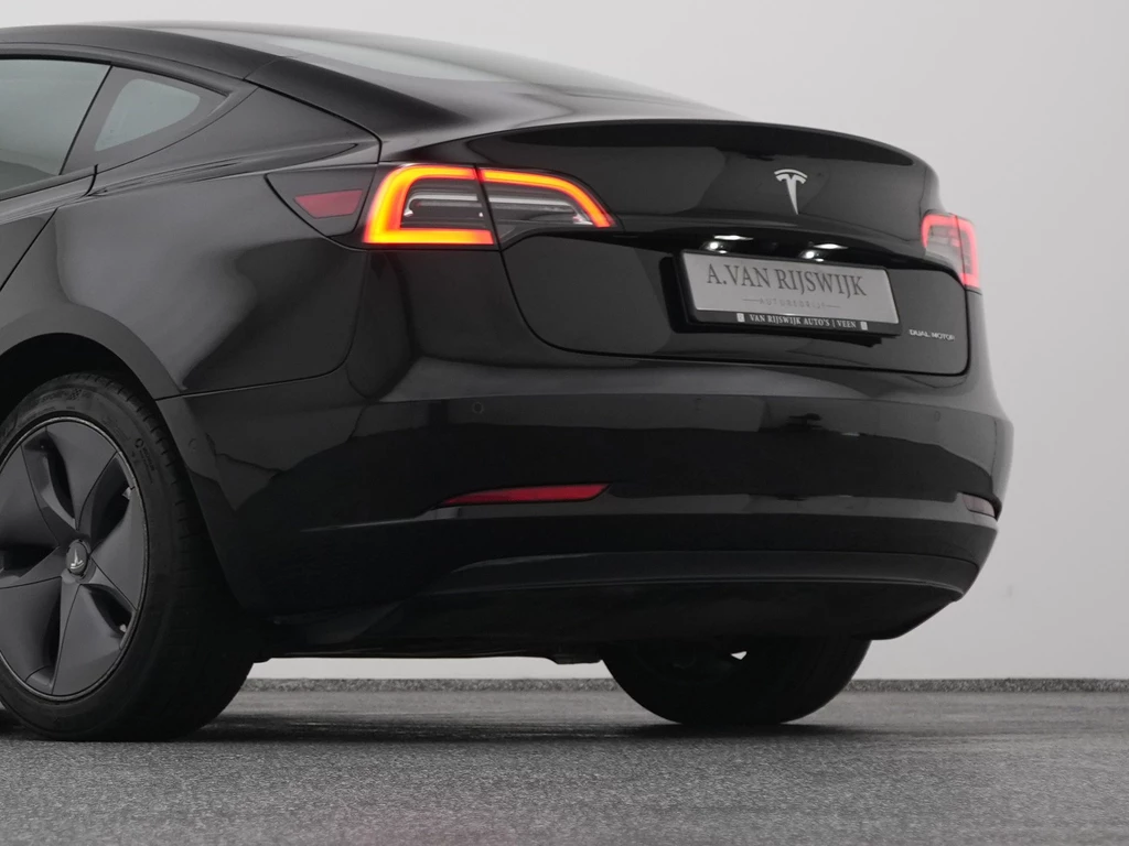 Tesla Model 3 – foto 5