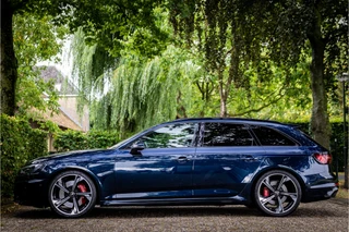 Audi RS4 – thumbnail 4