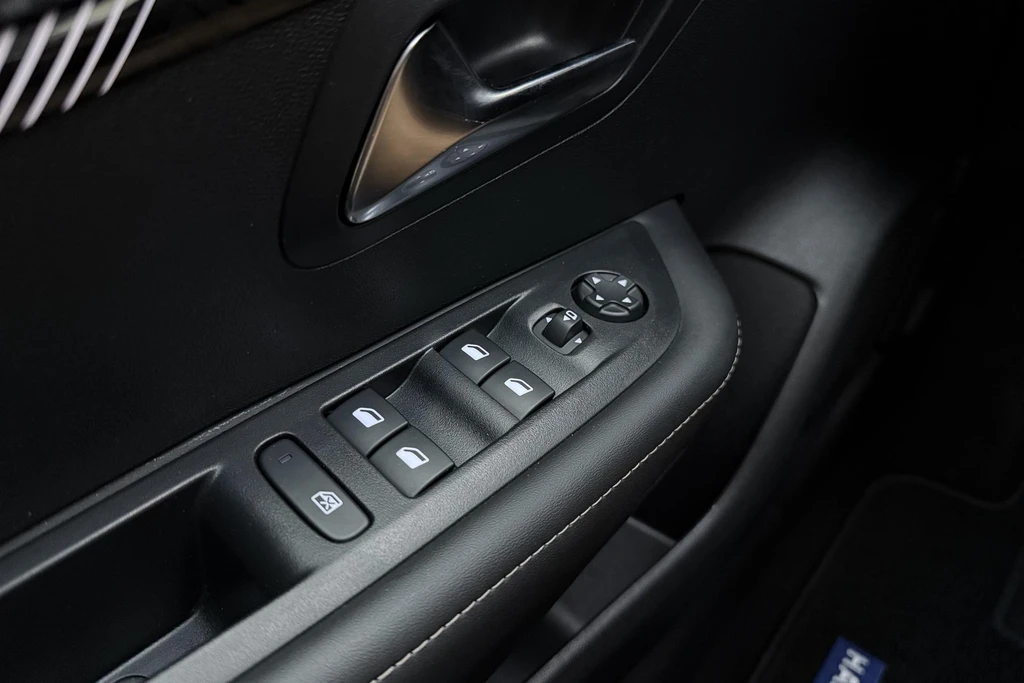 Peugeot 208 – foto 16