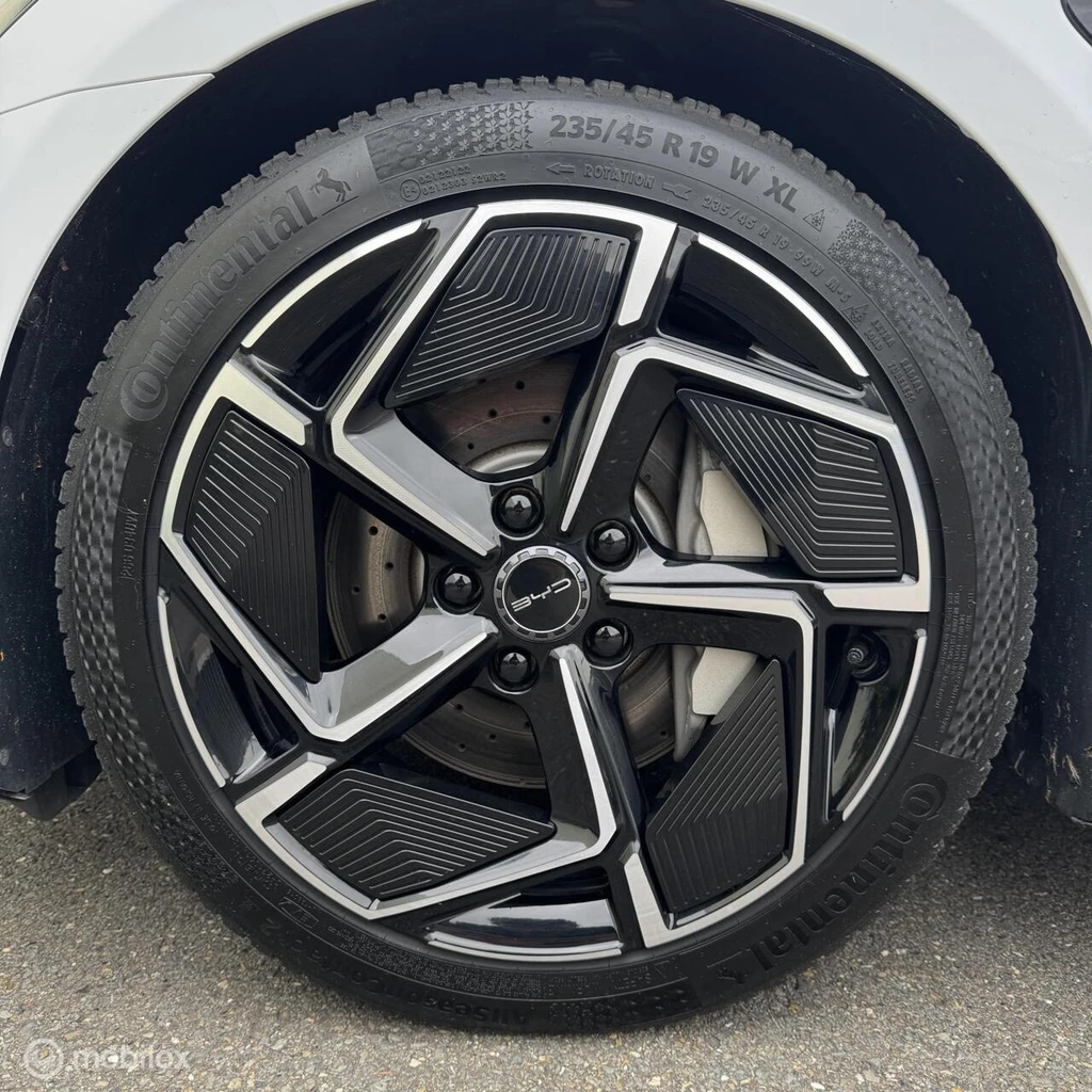 BYD SEAL – foto 19