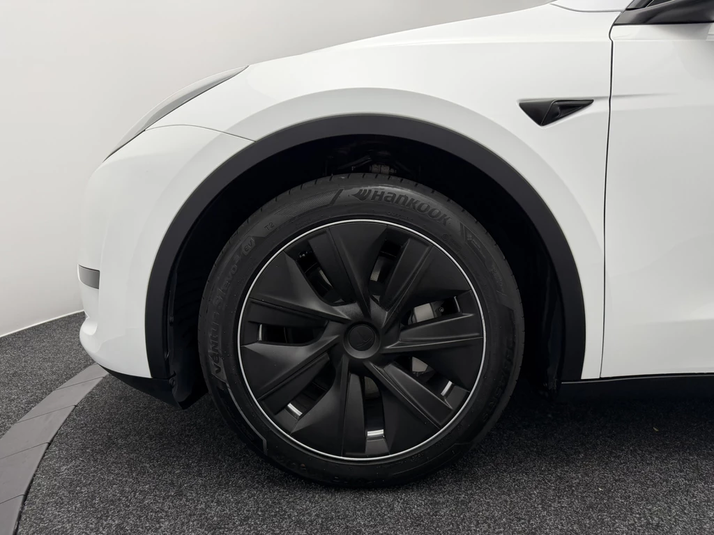 Tesla Model Y – foto 13