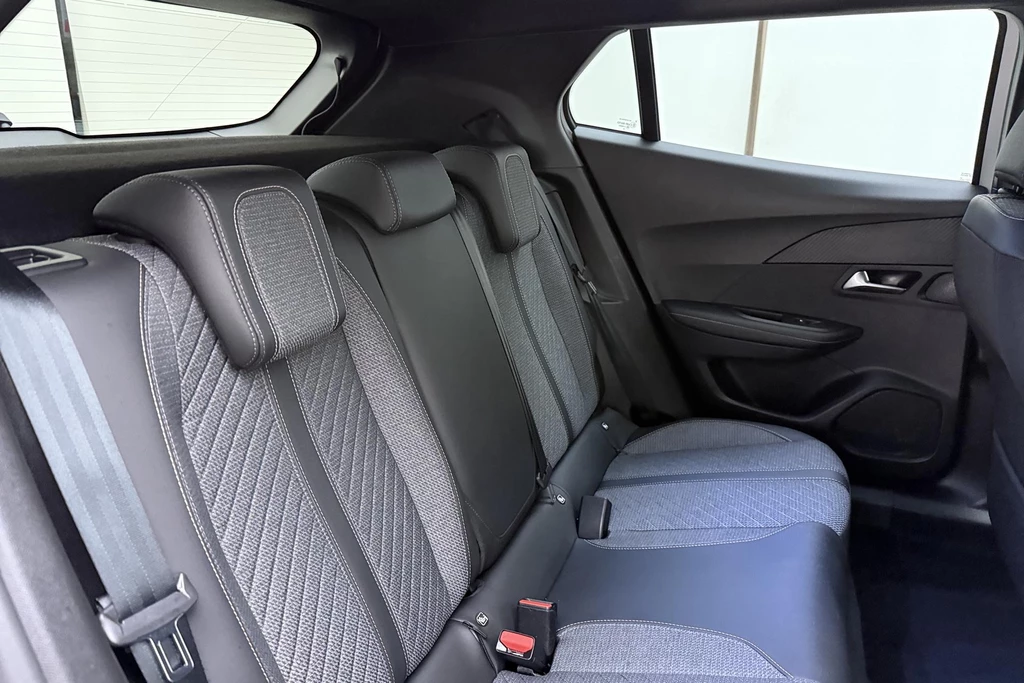 Peugeot e-2008 – foto 15