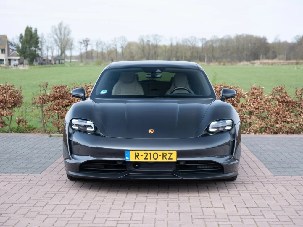 Porsche Taycan – foto 17