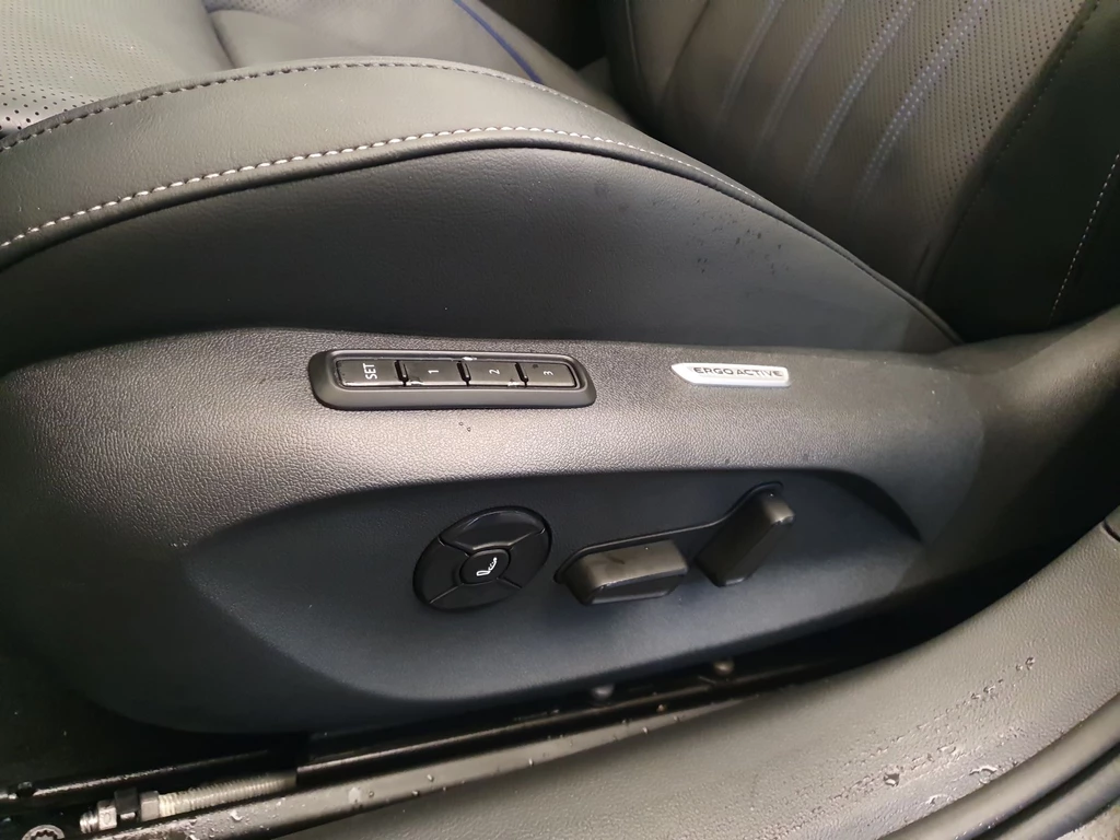 Volkswagen Passat – foto 23