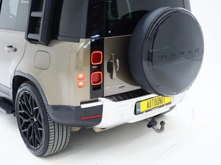 Land Rover Defender – thumbnail 5