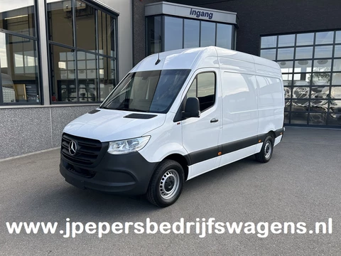 Mercedes-Benz Sprinter 315 CDI L2 H2 RWD Pro MBUX / Trekhaak / Camera / Cruise control / Airco / 270 Graden achterdeuren