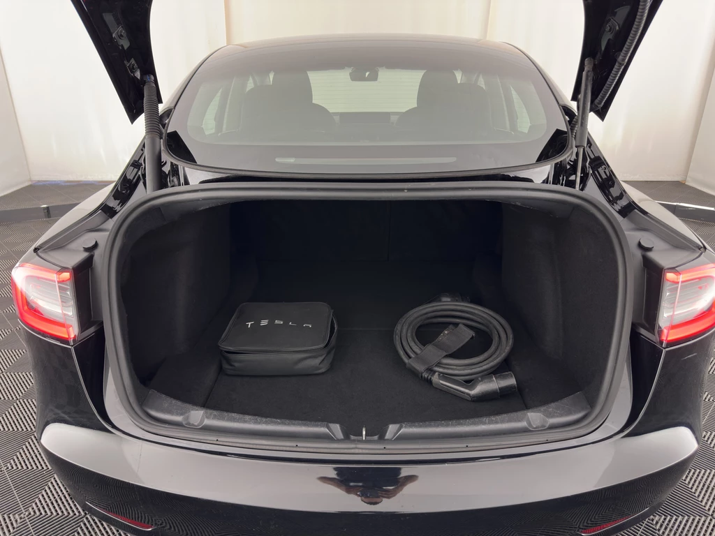 Tesla Model 3 – foto 12