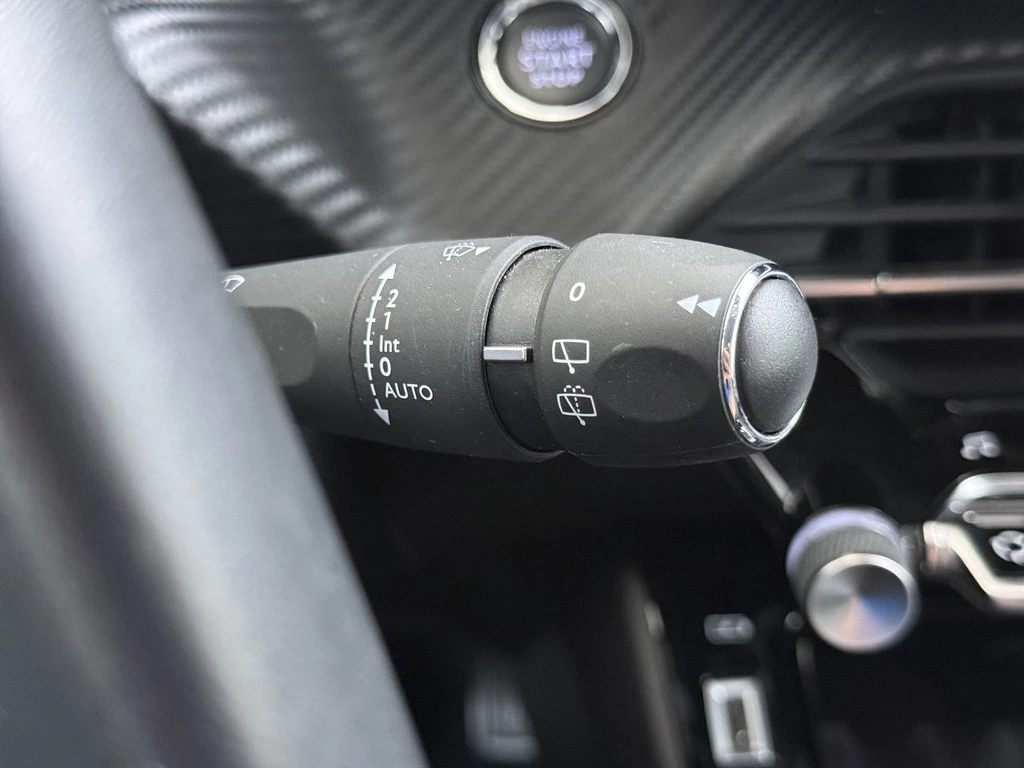Peugeot e-208 – foto 32