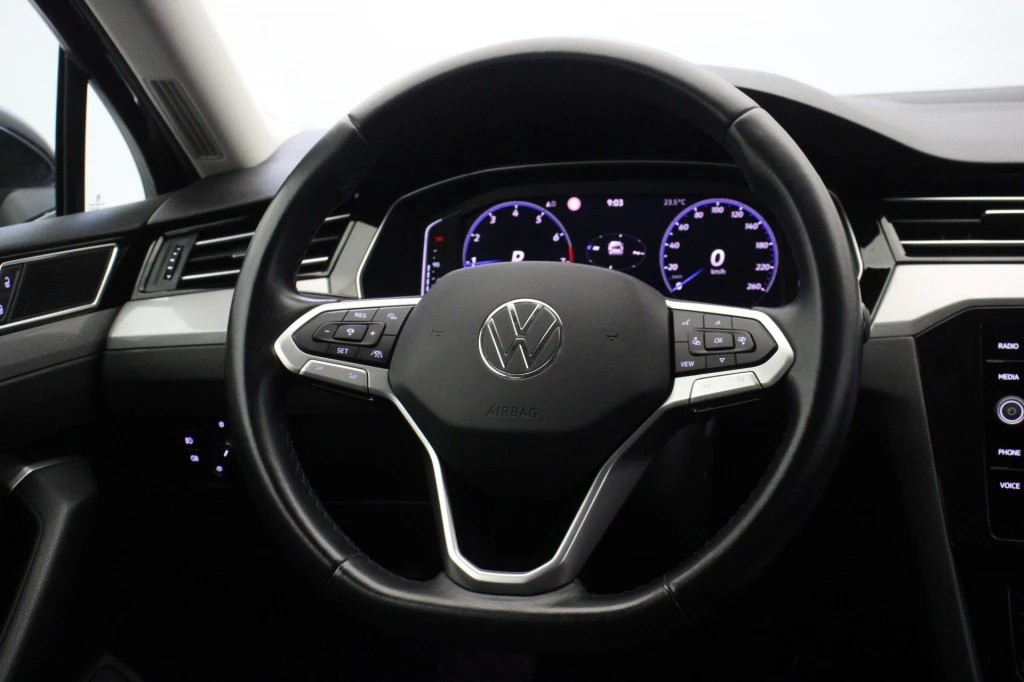 Volkswagen Passat – foto 21