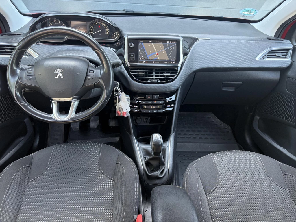 Peugeot 208 – foto 6