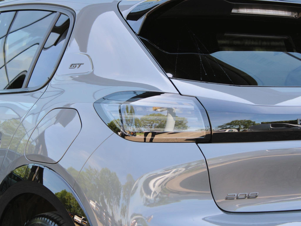Peugeot 208 – foto 24
